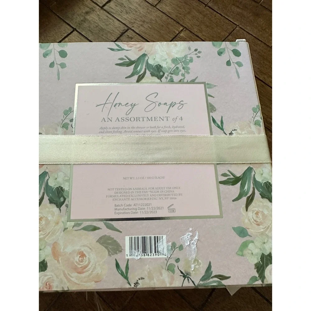 Belle Maison Honey Soaps 4 Pack Gift Set Hexagon Bee Motif New 3.5oz Bars‎ NIP